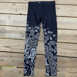 justin black and white 12